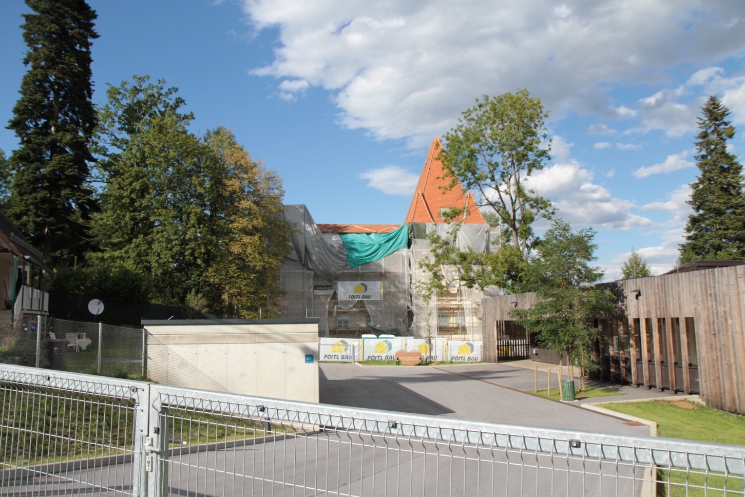 old Sanatorium Mariagrün, Graz - 08.JPG